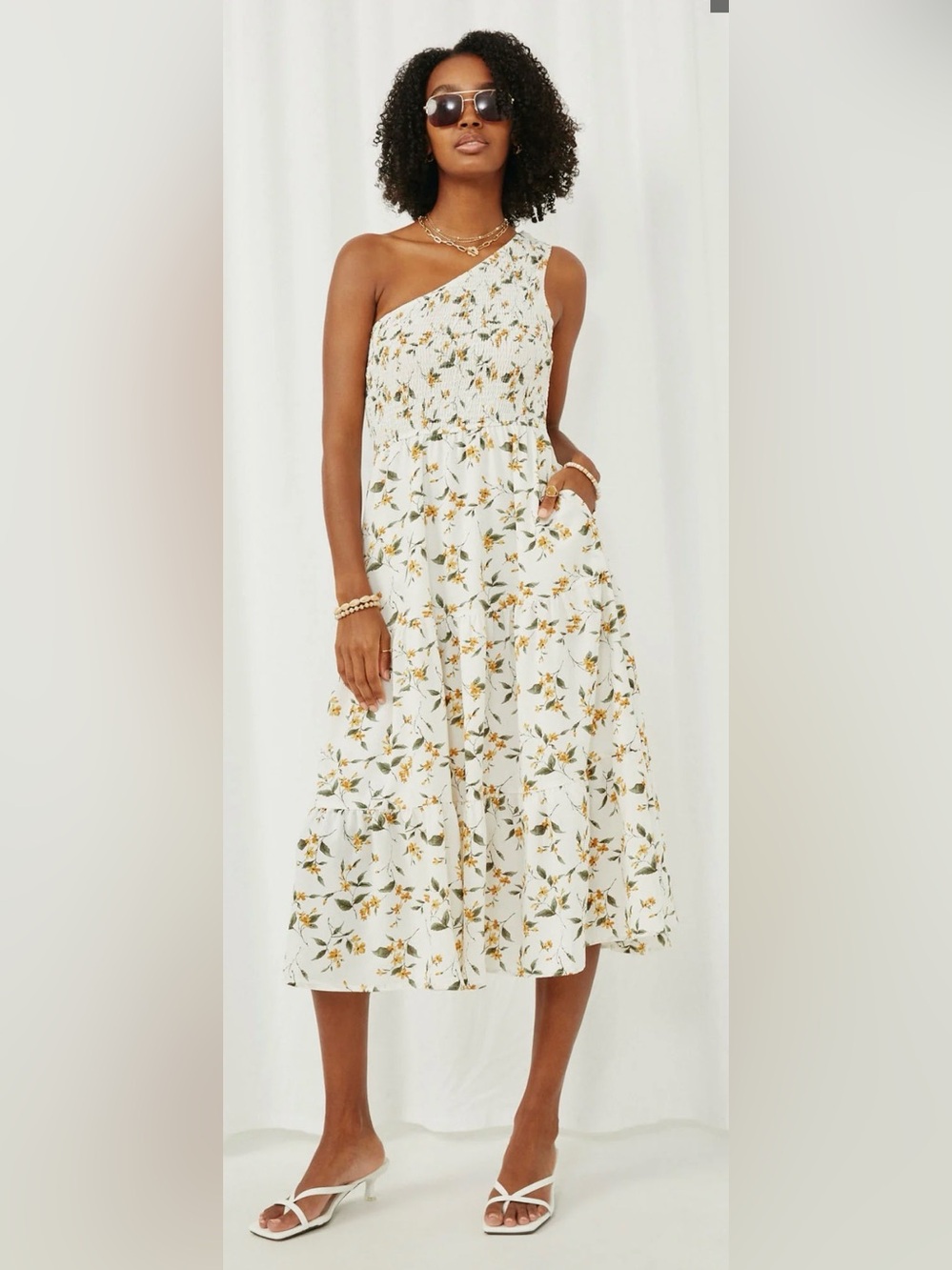 One-Shoulder Floral Midi Dress in White and Yellow - size Small